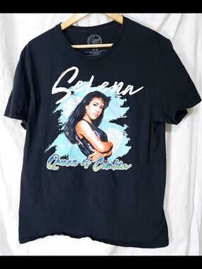 Selena "Queen of Cumbia" Graphic Tee